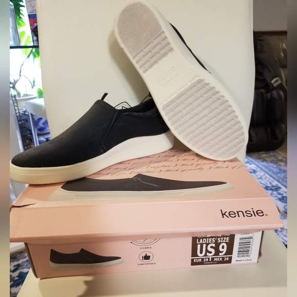 Kensie Shoes Kensie Soren Ladies Black Suede Slip On Sneakers
